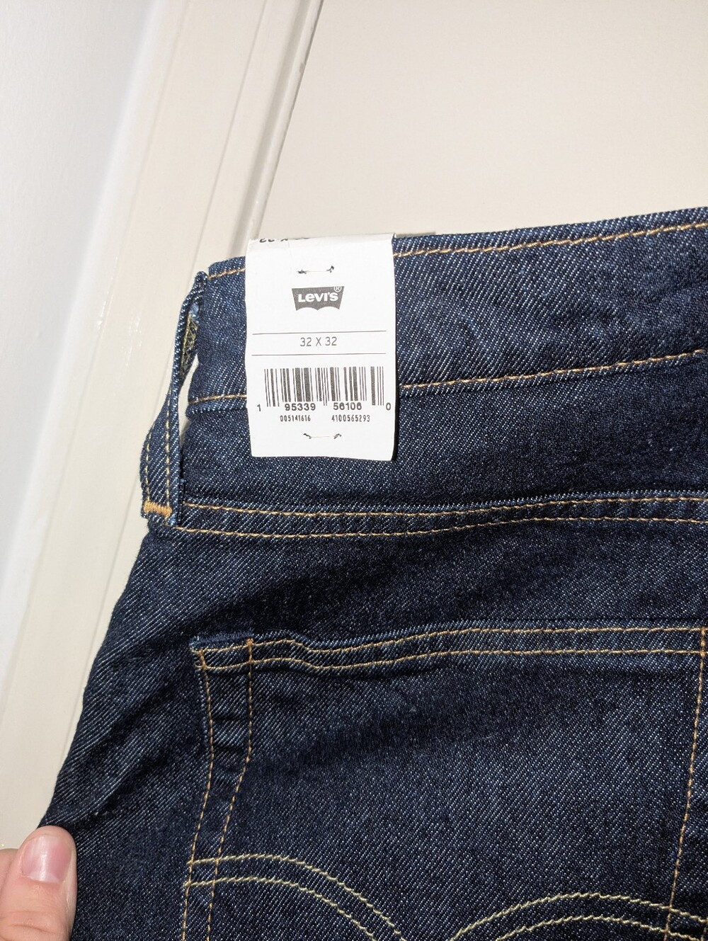 Levi's 514™ Straight Stretch Jeans in Dark Blue - Picture 4 of 4